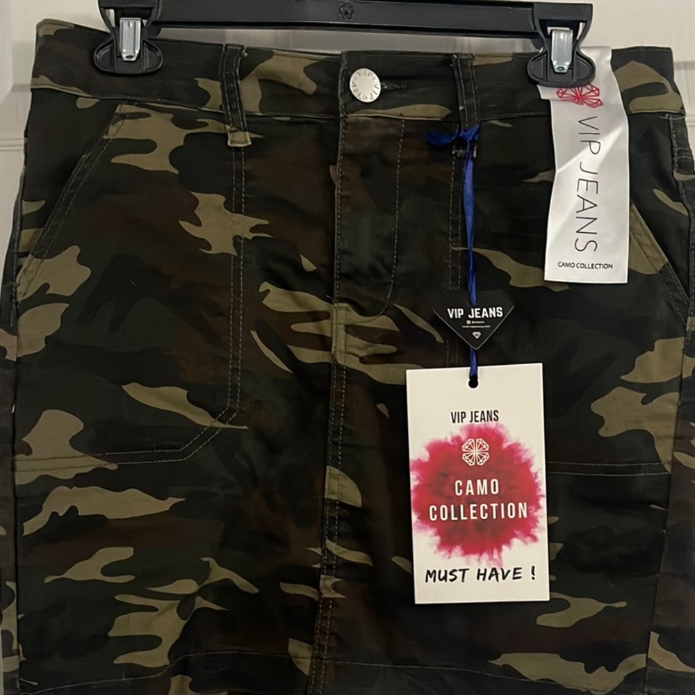VIP Women’s Camo Skirt